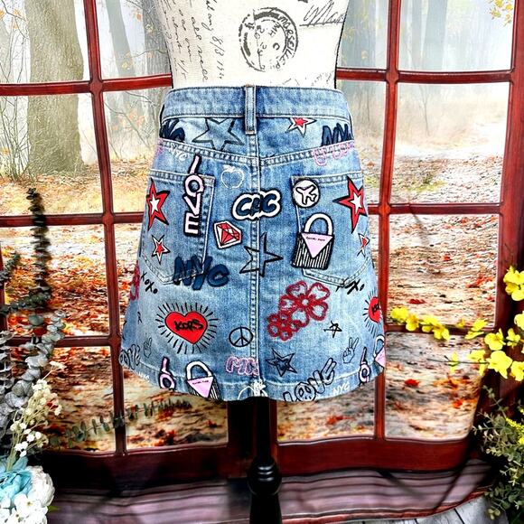 Michael Kors NYC Pop Art Denim Skirt Light blue wash size 8 - Picture 8 of 16
